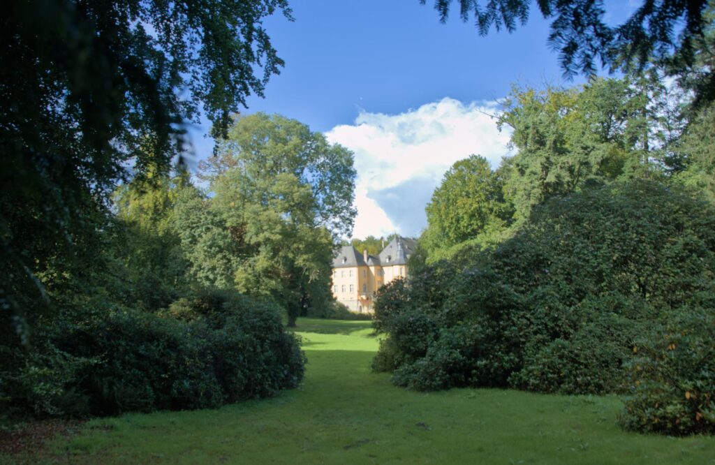 Landschaftsgarten - Blickachse aufs Schloß