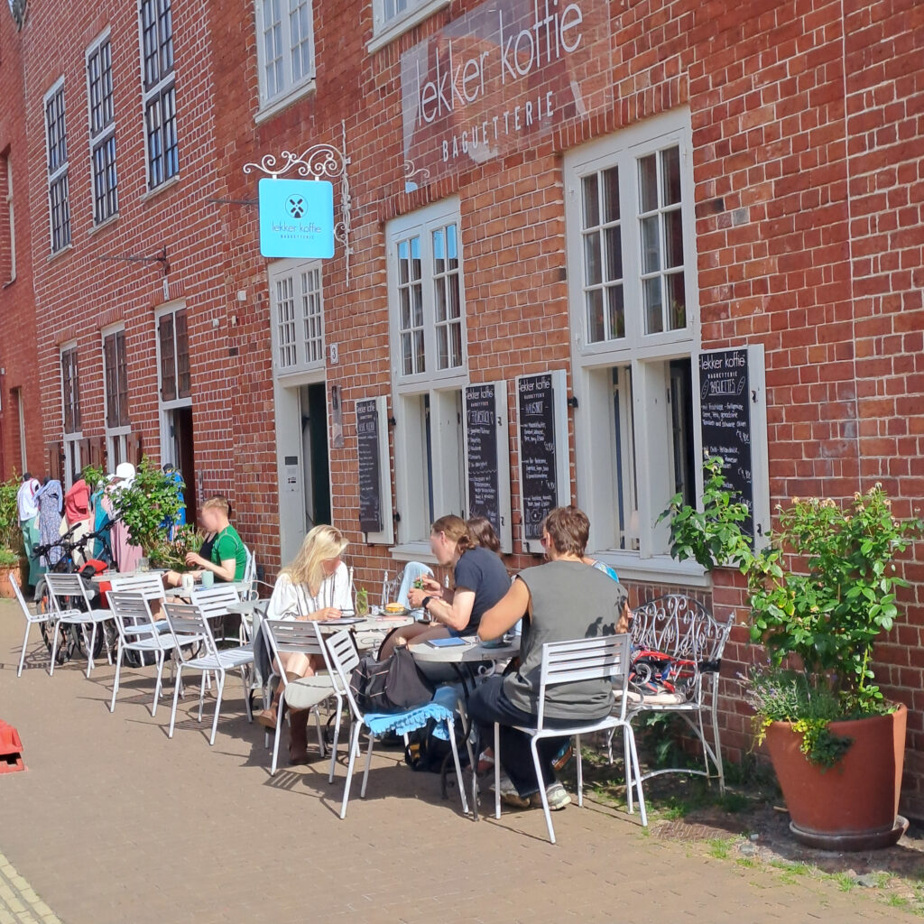 Strassencafe im holländischen Viertel